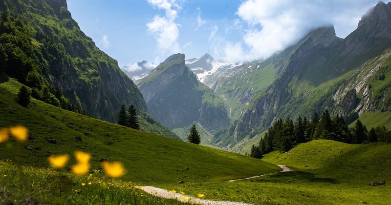 Randonnée en montagne : les plus beaux sentiers pour débutants