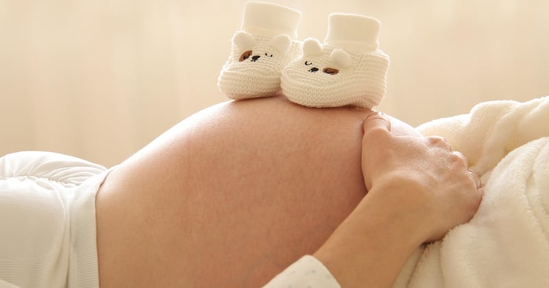Voyager en famille avec bébé : astuces et destinations adaptées